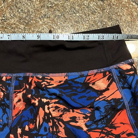 LULU LEMON SPEED SHORT Paint Storm Harbor Blue Multi Sz 4 Vented Running Shorts - Picture 8 of 14